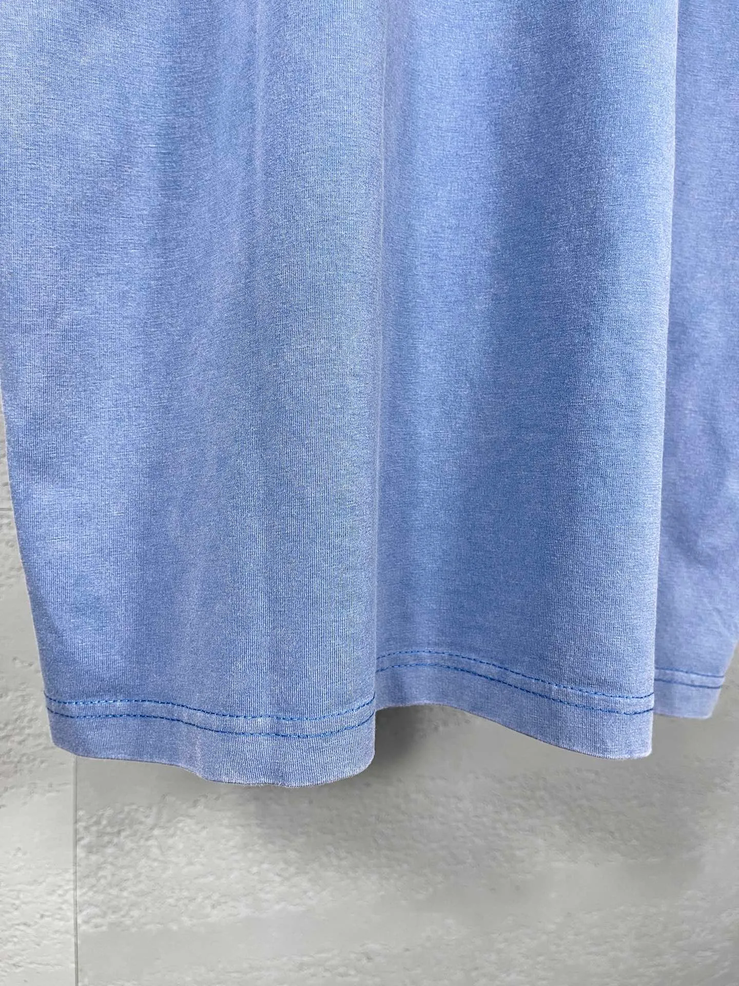 【 . Quality】BALENCI*GA/ .2024New Arrival. LOGOClassic T . . Authentic ， ！ ZP . 260 ， . ， ，。 。Classic ，LOGO ， ， 。 . ， ， ， OS . Same Style ：BL 223219 ： Size：XS L